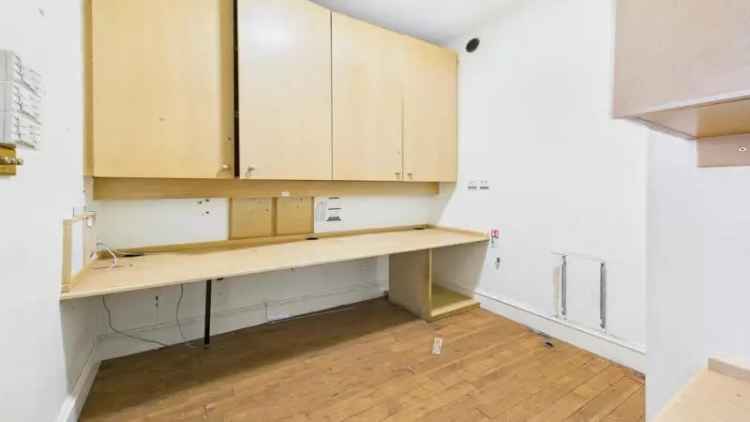 Three Storey Terraced House Commercial Space Ample Light Storage WC