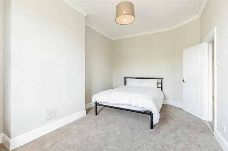 3 Bedroom Flat for Sale in Redland Bristol