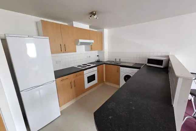 Flat to rent in Blackfriars Road, Glasgow G1