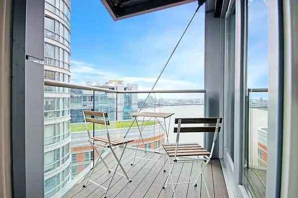 New Providence Wharf, 1 Fairmont Avenue, Canary Wharf, London, E14 9PW | Property for sale | Savills