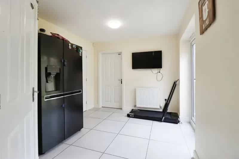 Four Bedroom Detached House with Garage in Rothwell