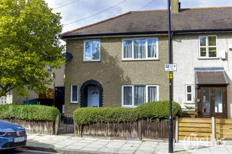 3 Bedroom Terraced House Lower Clapton