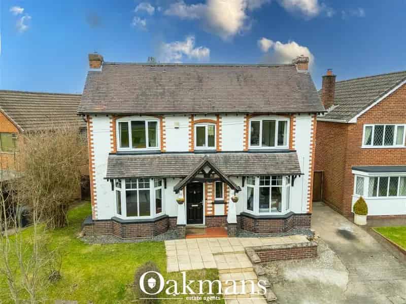 3 Bedroom Detached House For Sale Near Longbridge