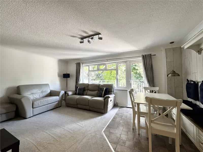 2 Bedroom Apartment Bournemouth Gold Grid Westbourne Beach