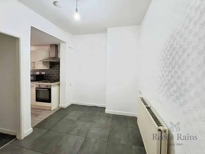 2 Bedroom Mid Terrace House to Rent Liverpool Merseyside L8