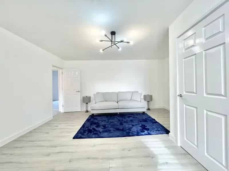 2 Bedroom Flat House to Rent Newly Built Fully Furnished Excellent Location