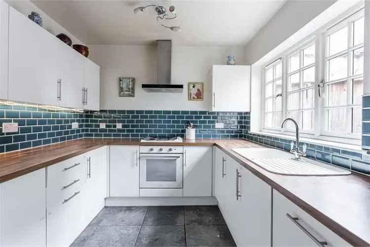 5 Bed Detached House 2 Reception Rooms Period Features Modern Kitchen Enclosed Garden
