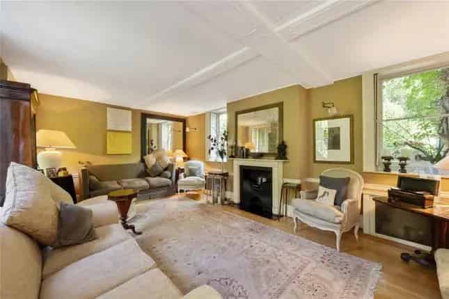 Historic Hampstead House For Sale - Grade II Listed Home