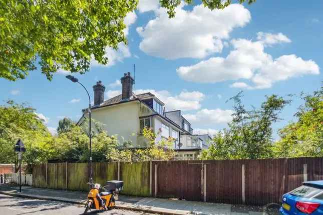 End terrace house for sale in Peterborough Road, London SW6