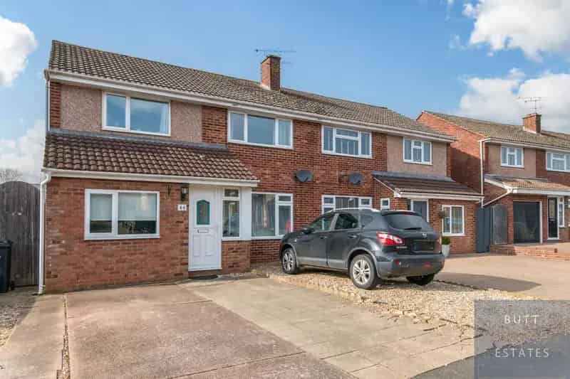 3 Bedroom Semi Detached House For Sale