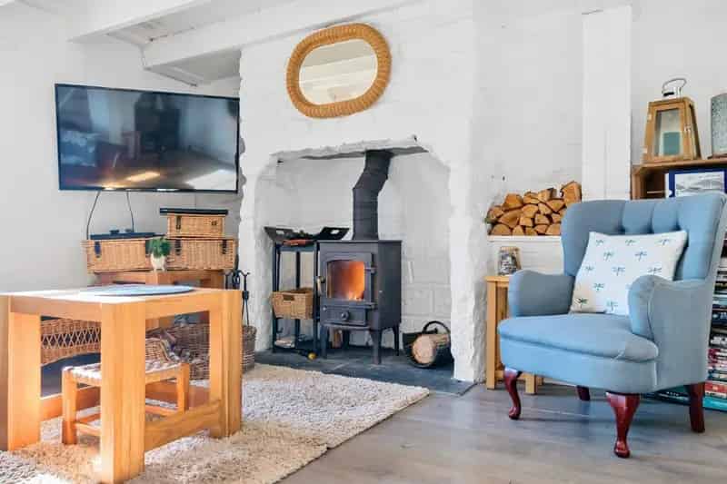 2 Bedroom House Frontline Gem Unrivalled Coastal Views Beach Access