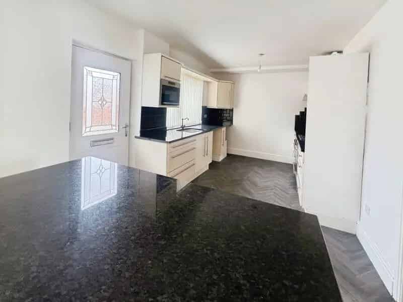 3 Bedroom Semi Detached House Farnworth