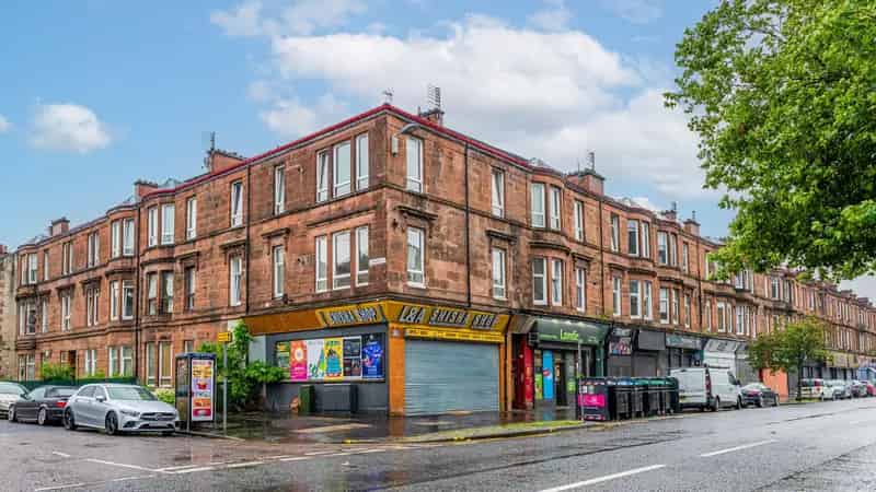 Two Bedroom Tenement Flat Cessnock Glasgow