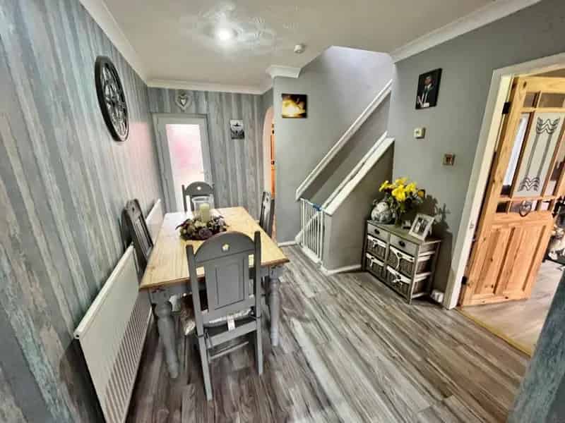 4 bed property for sale