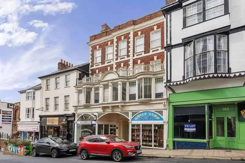 2 Bedroom Apartment for Sale Devon