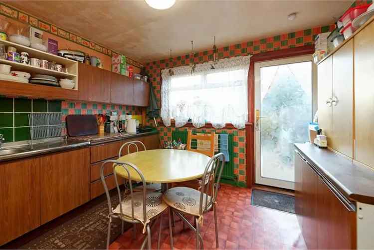 3 Bed House - Terraced with 2 Reception Rooms