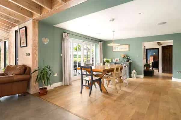 Charming 17th Century Country Cottage with Modern Extension near Henley-on-Thames