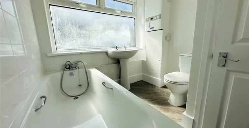 3 Bedroom House For Sale Sandhurst Road
