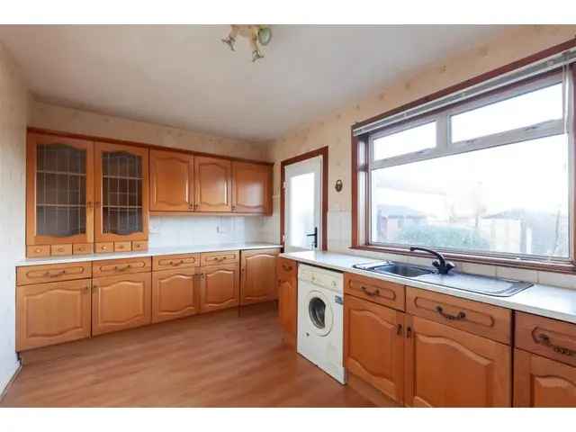 3 bedroom end-terraced house for sale