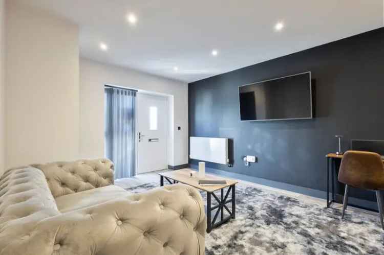 1 Bedroom Flat for Sale in Hawkinge, Kent
