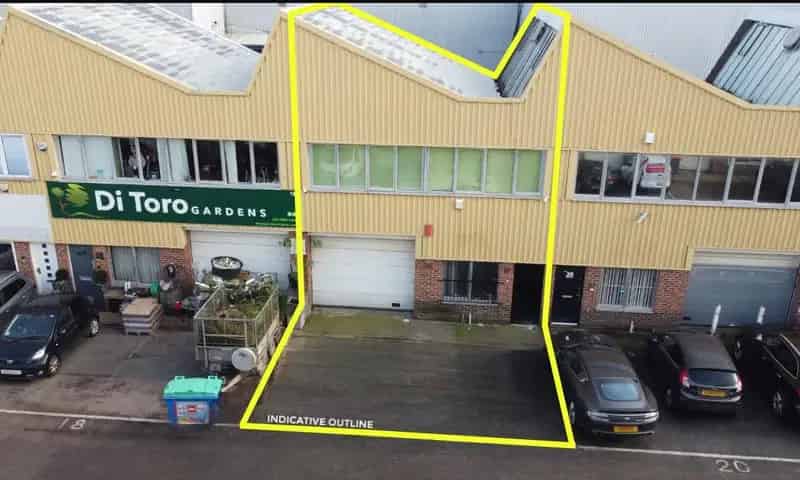 Perivale Business Unit: Warehouse Office Space Near A40