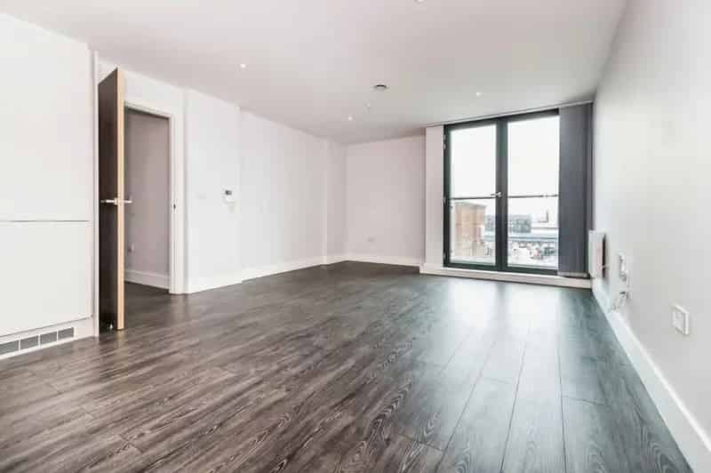 2 Bedroom Flat for Sale Manchester M4 Hallmark Tower