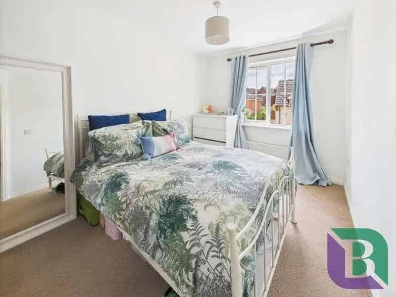 2 Bed Flat for Sale in Woburn Sands