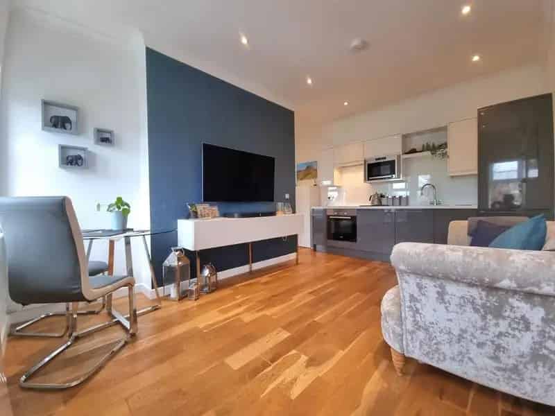 1 Bedroom Apartment for Sale