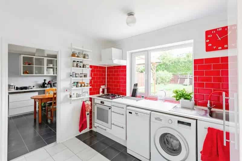 3 Bed Family Home Solar Panels New Boiler Driveway Parking Private Garden No Upper Chain
