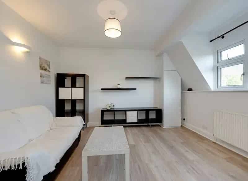 One Bedroom Flat Ealing Broadway Newly Renovated Extended Lease