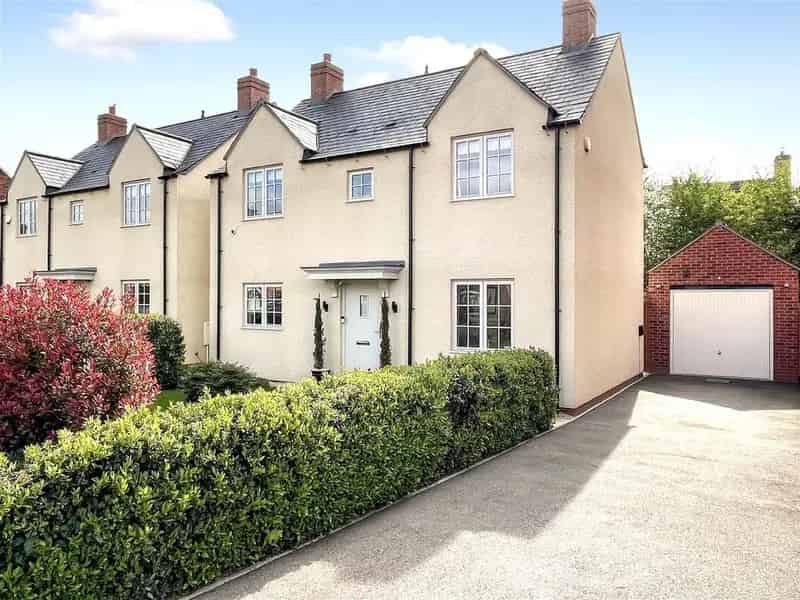 3 Bedroom House For Sale Stratford-upon-Avon