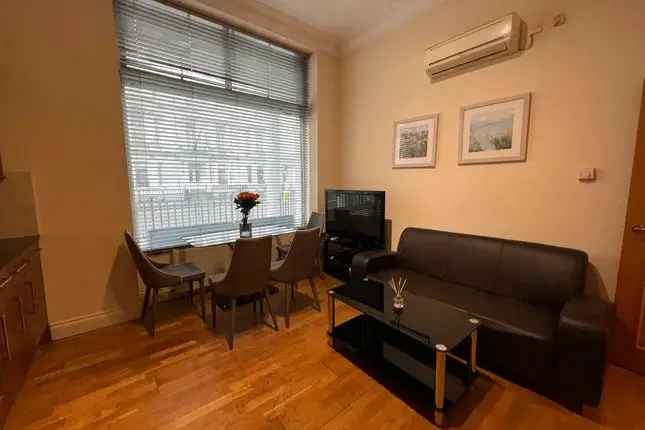 Flat to rent in Cromwell Road, London SW7