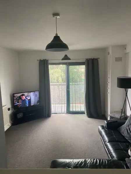 Flat For Rent in Brentwood, England