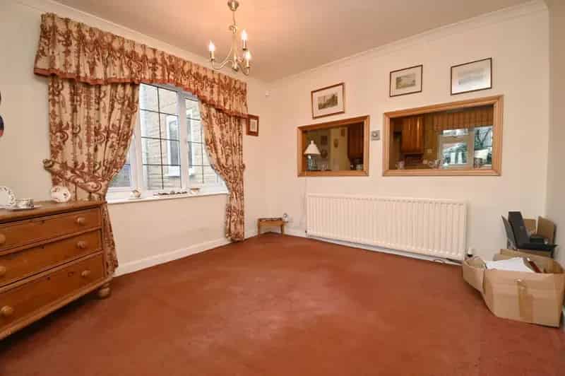 4 Bed Property for Sale Spacious Family Home with Annex