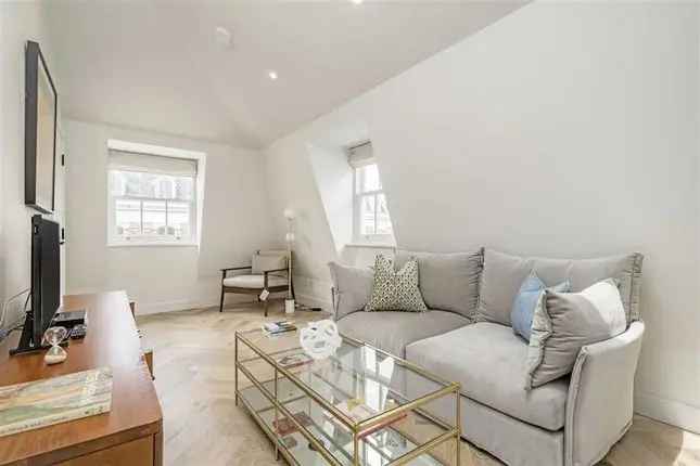 Luxury 2-Bedroom Flat for Rent in Fitzrovia London