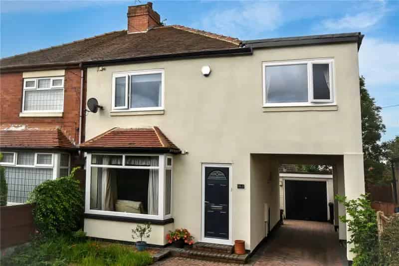 Four Bedroom Semi Detached House Kippax