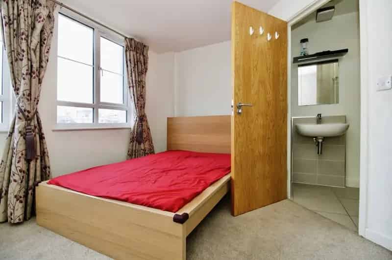 2 Bedroom Apartment Cardiff Bay