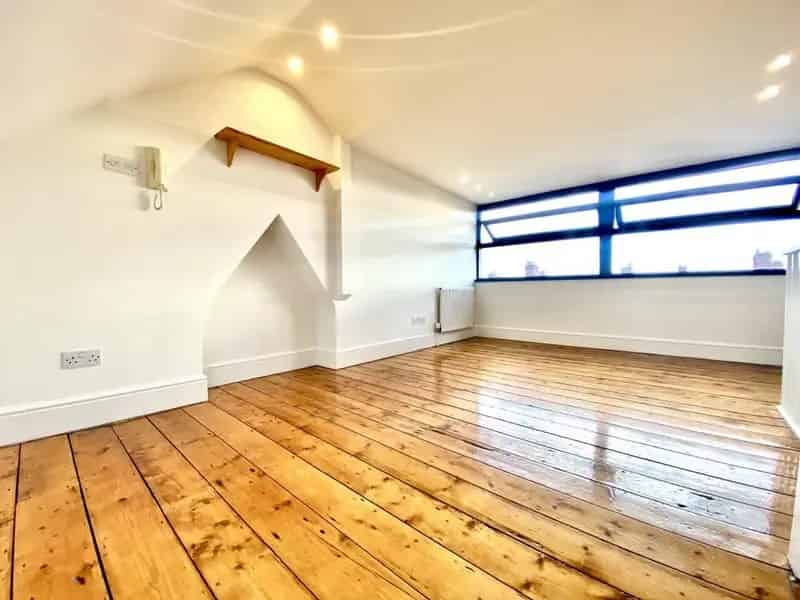 2 Bedroom Maisonette to Rent in Roath