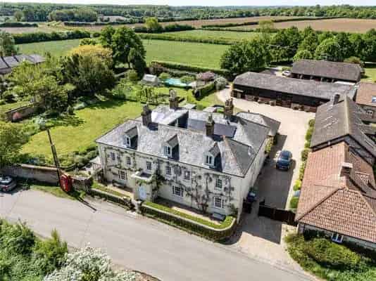 Charming Farmhouse with Stunning Gardens and Annex
