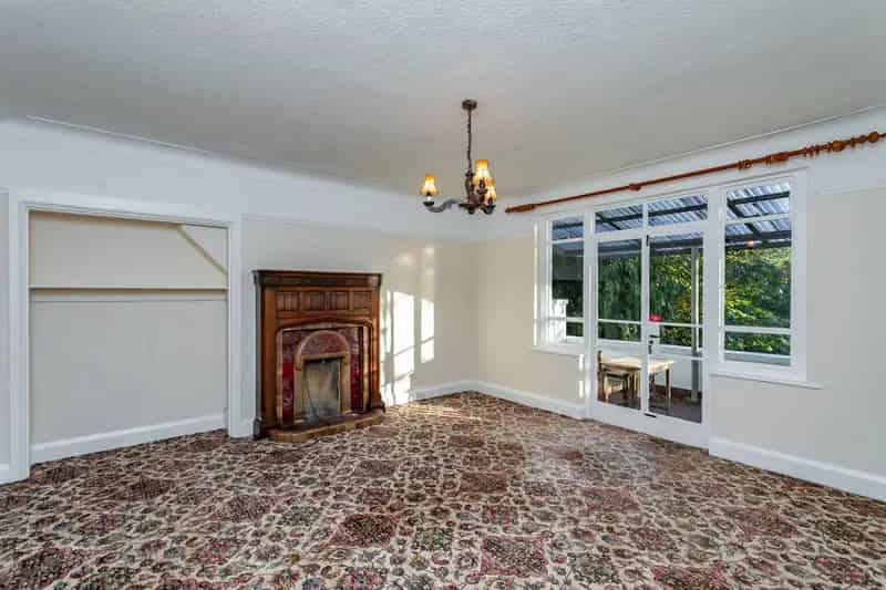 2-Bedroom Detached House Burnham Halton Hall Gardens