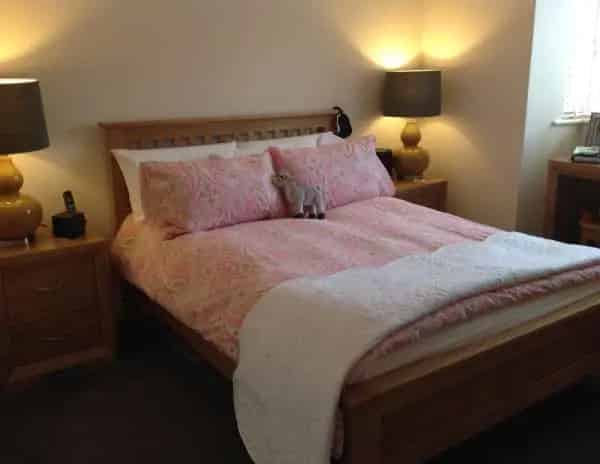 Lovely Large 2 Bedroom Flat Near Seafront