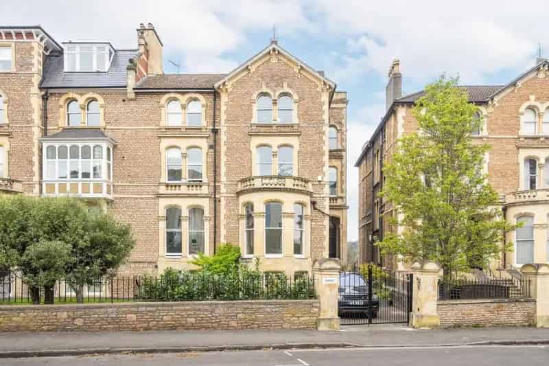 4 Bedroom Semi-Detached House Clifton College
