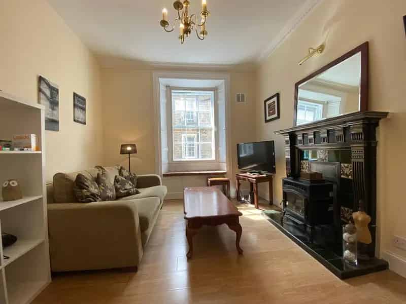2 Bedroom Flat to Rent