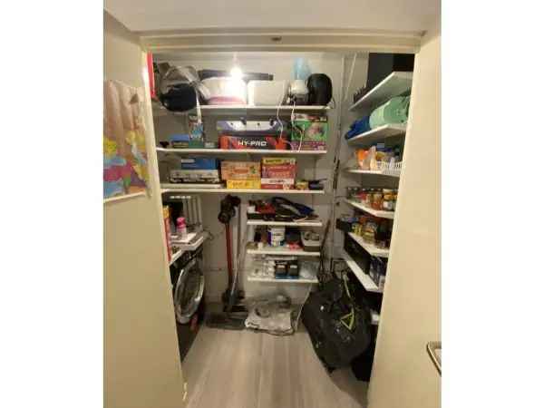 Flat For Rent in London, England