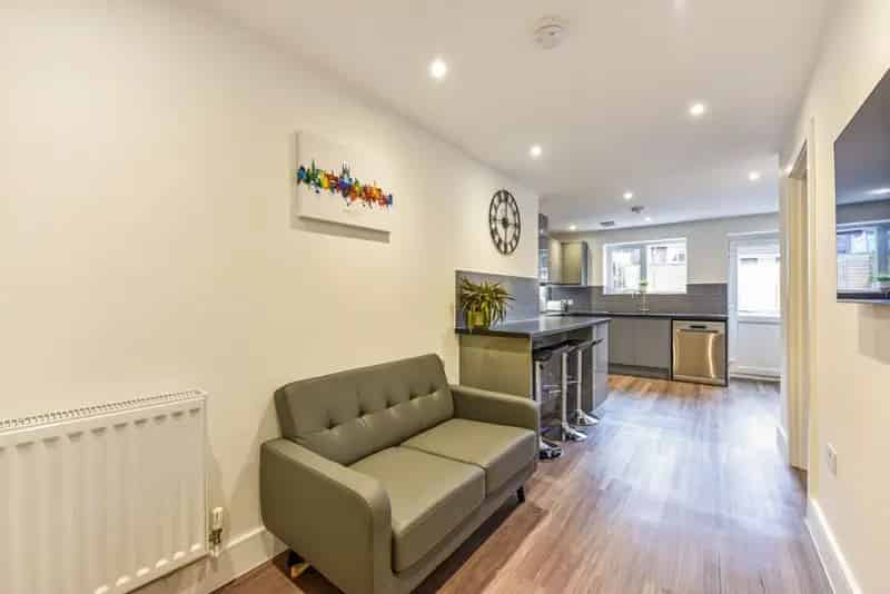 1 Bedroom Flat To Rent Available 10062025
