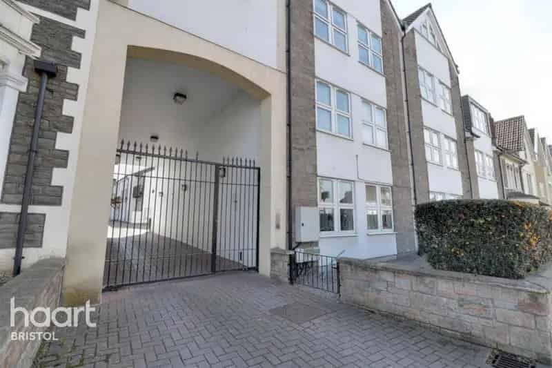 1 Bedroom Apartment to Rent Fishponds Deposit Free Option
