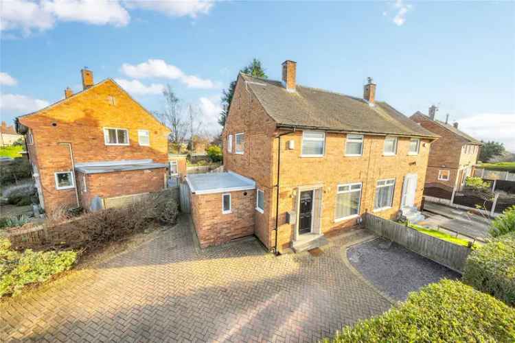 House For Sale in Leeds, England