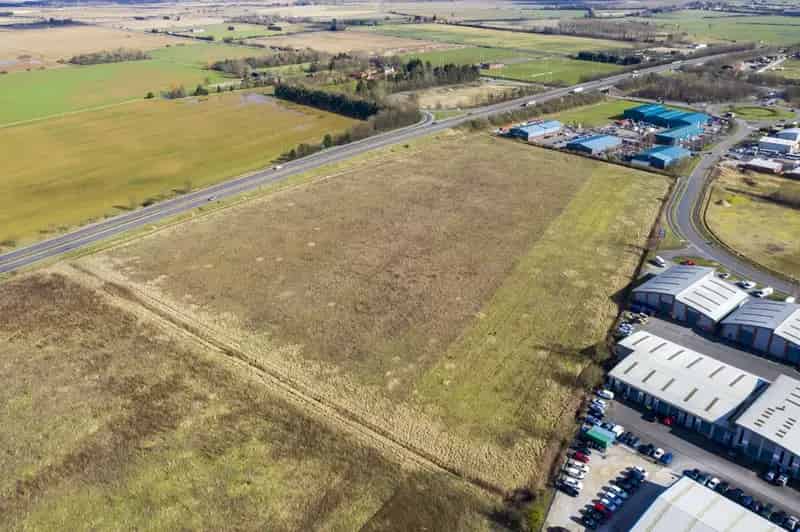 Sleaford Moor Enterprise Park: Business Units on A17