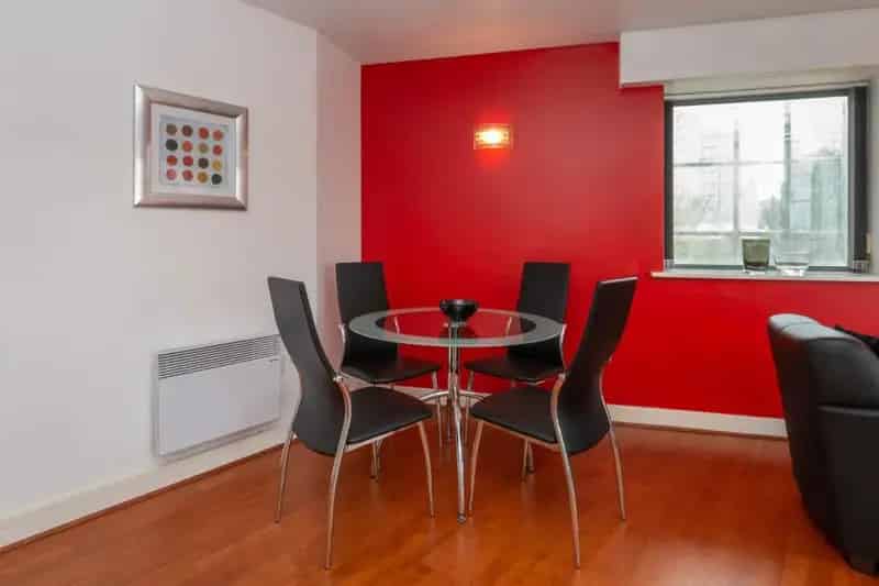 Spacious Studio Apartment in Jewellery Quarter Canal-Side Location