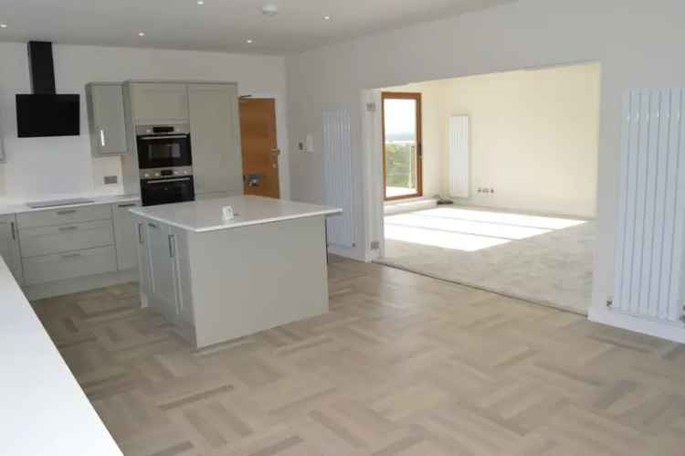 3 Bedroom Flat To Rent